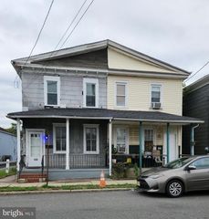 120 KING ST, Mount Holly, NJ 08060