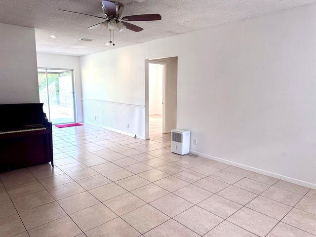 3692 Corrigan Court, Palm Springs, FL 33461