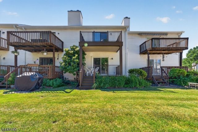 55 Coppermine Vlg, Flemington Boro, NJ 08822