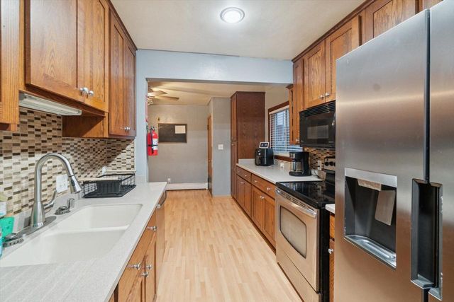 1663 S 100th STREET, West Allis, WI 53214