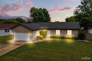 2004 Hawthorne Court, Plano, IL 60545