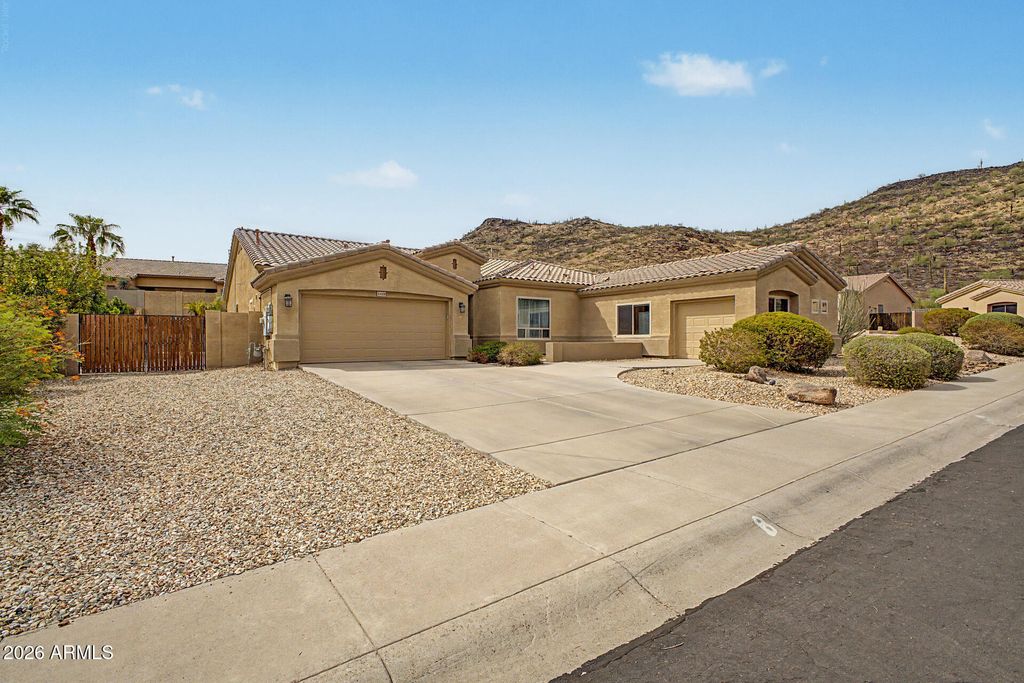 26408 N 42ND Drive, Phoenix, AZ 85083 — exterior