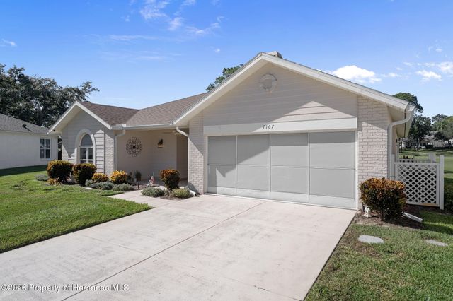 7167 Crown Oaks Drive, Spring Hill, FL 34606