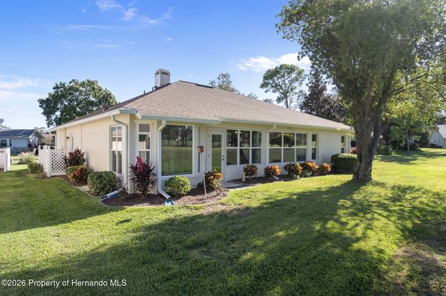 7167 Crown Oaks Drive, Spring Hill, FL 34606