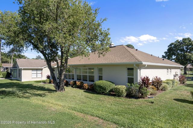7167 Crown Oaks Drive, Spring Hill, FL 34606