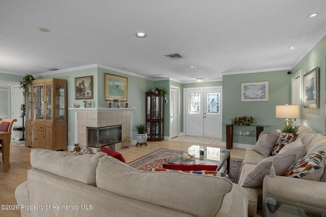 7167 Crown Oaks Drive, Spring Hill, FL 34606