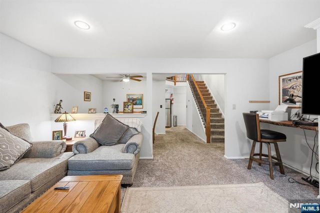 9 New Bedford Road G, West Milford, NJ 07480