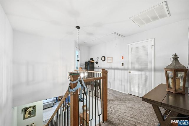 9 New Bedford Road G, West Milford, NJ 07480