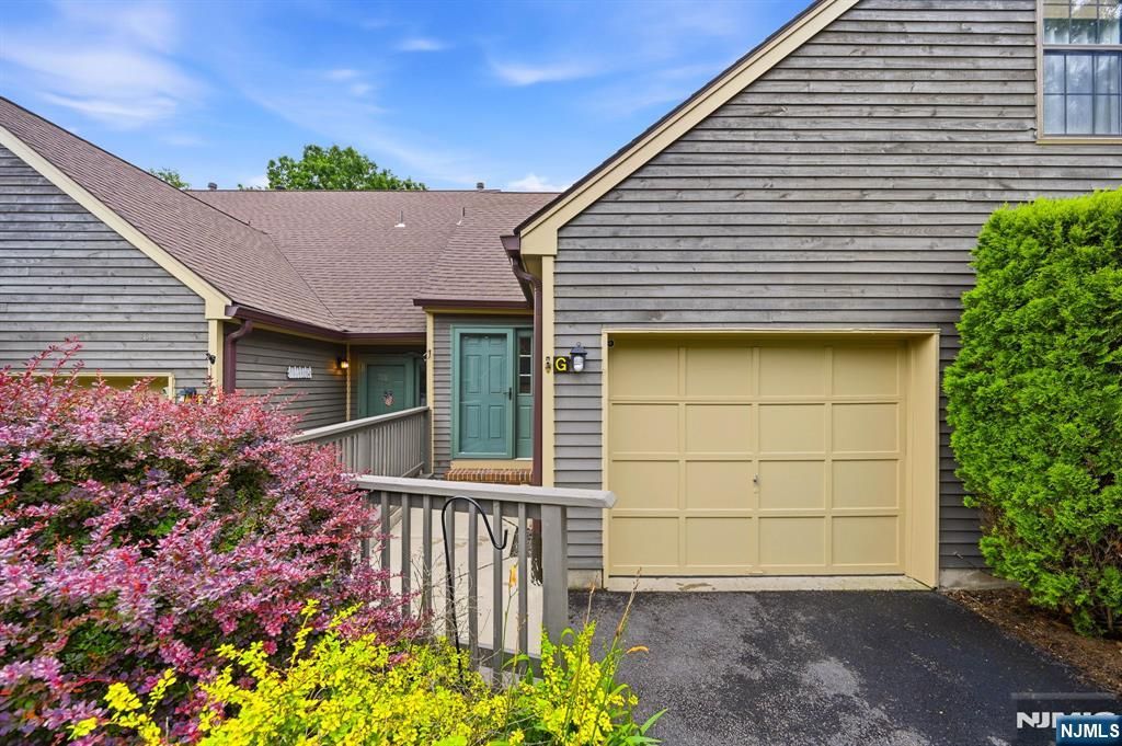 9 New Bedford Road G, West Milford, NJ 07480