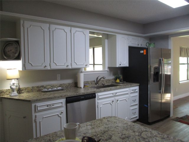 105 S Adams Street, Kemp, TX 75143