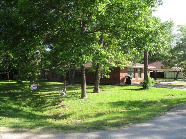 105 S Adams Street, Kemp, TX 75143