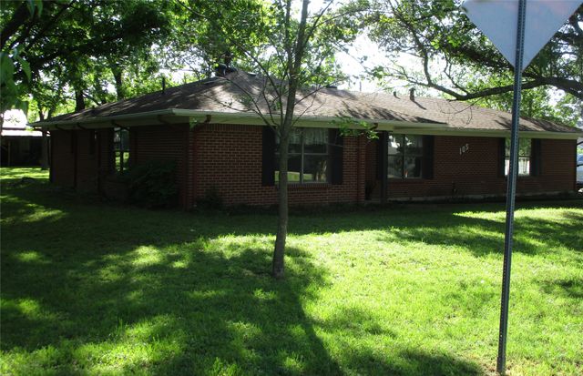 105 S Adams Street, Kemp, TX 75143