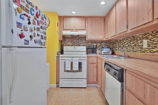 780 NE 69th St 2404, Miami, FL 33138