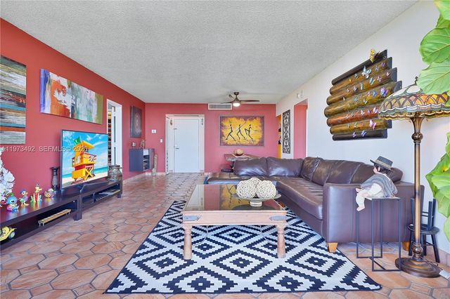 780 NE 69th St 2404, Miami, FL 33138