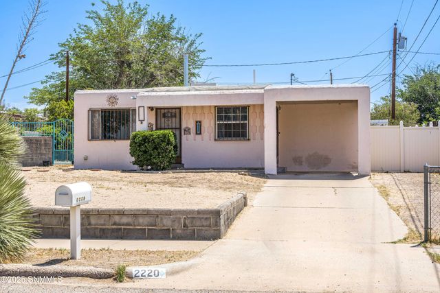 2220 Coleen Court, Las Cruces, NM 88001
