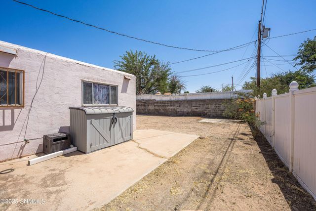 2220 Coleen Court, Las Cruces, NM 88001