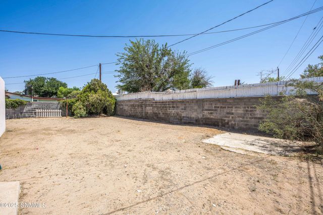2220 Coleen Court, Las Cruces, NM 88001