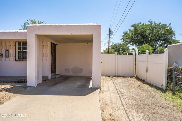 2220 Coleen Court, Las Cruces, NM 88001