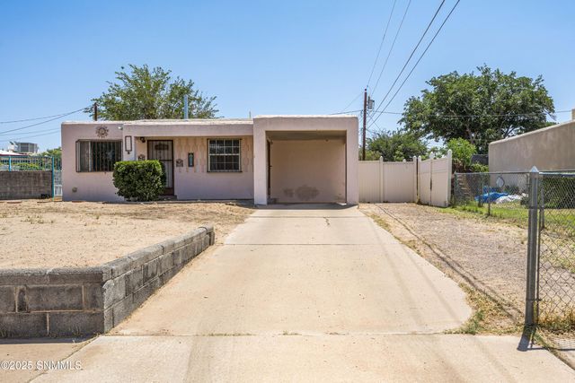 2220 Coleen Court, Las Cruces, NM 88001