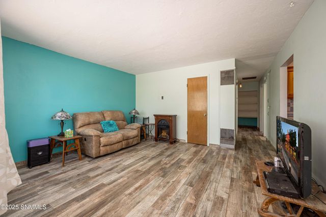 2220 Coleen Court, Las Cruces, NM 88001