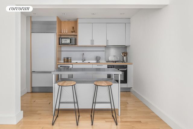 80 Chambers St Apt 10B, New York City, NY 10007