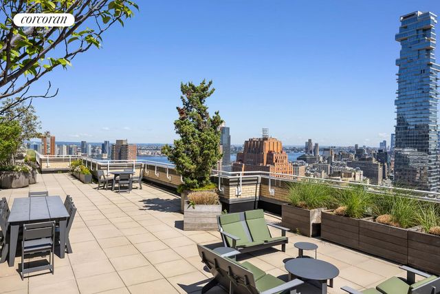 80 Chambers St Apt 10B, New York City, NY 10007