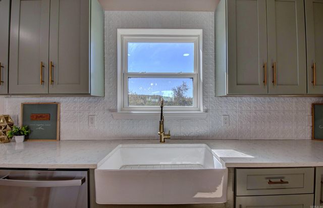 15 Conrad Drive, Higden, AR 72067