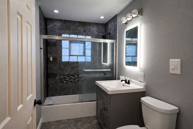 720 Blackhawk Drive, University Park, IL 60484