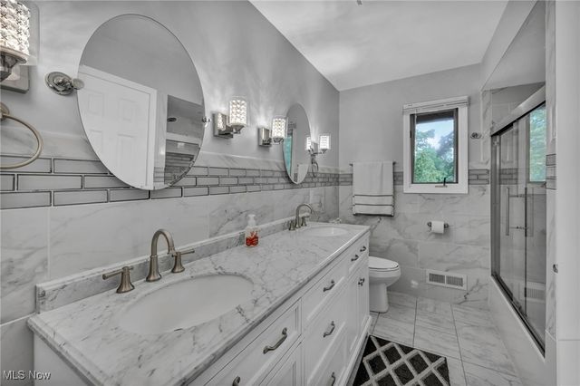 16577 State Road, North Royalton, OH 44133