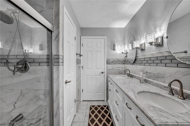 16577 State Road, North Royalton, OH 44133