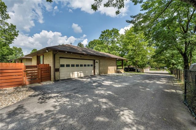 16577 State Road, North Royalton, OH 44133