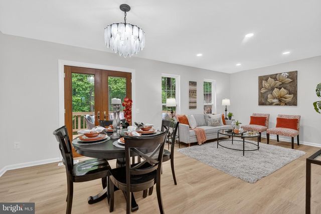 5866 WOOD FLOWER CT, Burke, VA 22015