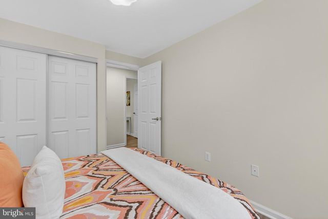 5866 WOOD FLOWER CT, Burke, VA 22015