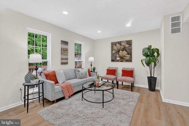 5866 WOOD FLOWER CT, Burke, VA 22015