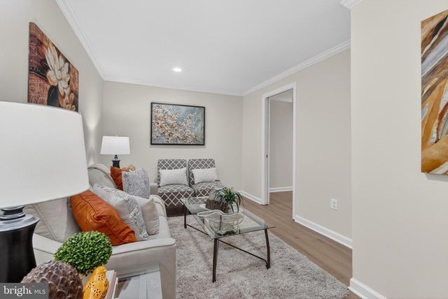 5866 WOOD FLOWER CT, Burke, VA 22015