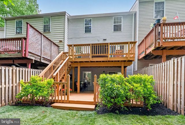 5866 WOOD FLOWER CT, Burke, VA 22015