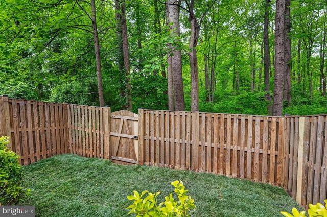 5866 WOOD FLOWER CT, Burke, VA 22015