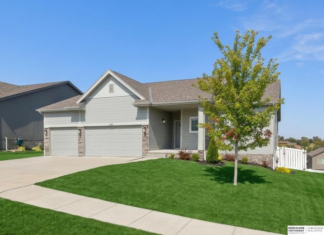 1916 Canyon Street, Bellevue, NE 68123
