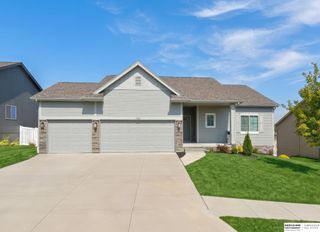 1916 Canyon Street, Bellevue, NE 68123