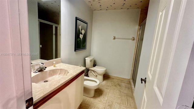 7472 La Paz Blvd 301, Boca Raton, FL 33433
