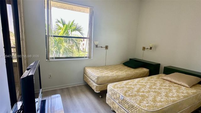 7472 La Paz Blvd 301, Boca Raton, FL 33433