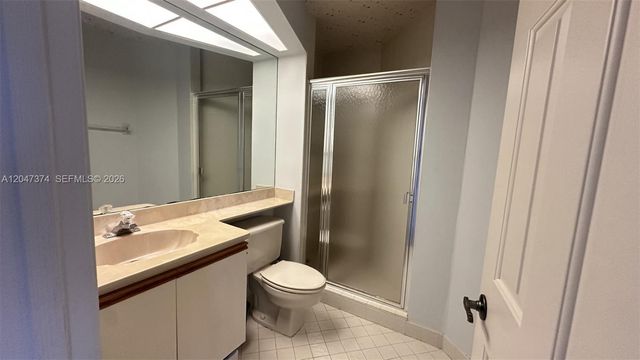7472 La Paz Blvd 301, Boca Raton, FL 33433
