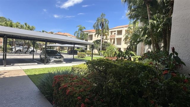 7472 La Paz Blvd 301, Boca Raton, FL 33433