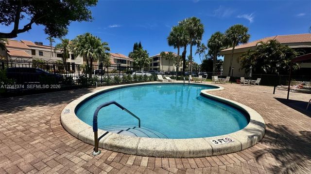 7472 La Paz Blvd 301, Boca Raton, FL 33433