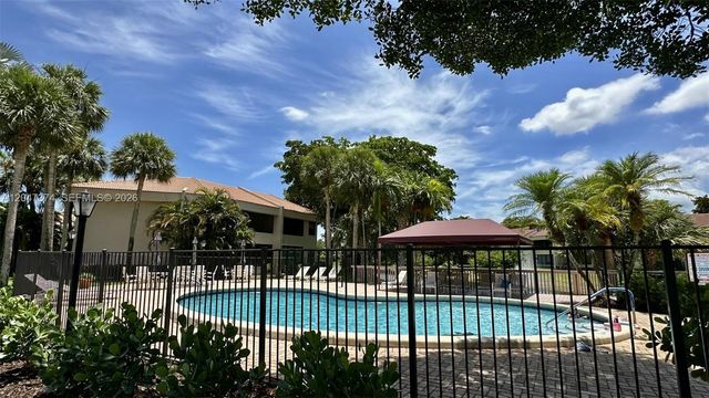 7472 La Paz Blvd 301, Boca Raton, FL 33433