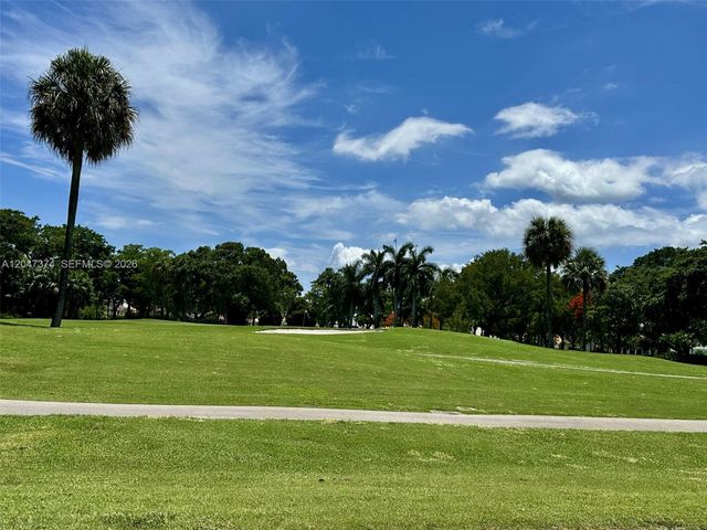7472 La Paz Blvd 301, Boca Raton, FL 33433
