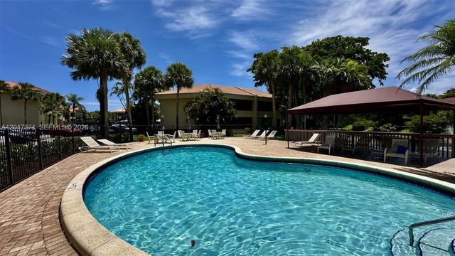 7472 La Paz Blvd 301, Boca Raton, FL 33433