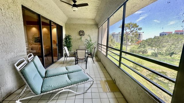 7472 La Paz Blvd 301, Boca Raton, FL 33433