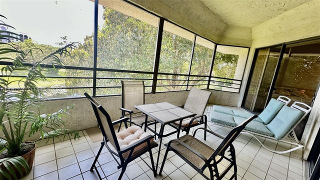 7472 La Paz Blvd 301, Boca Raton, FL 33433