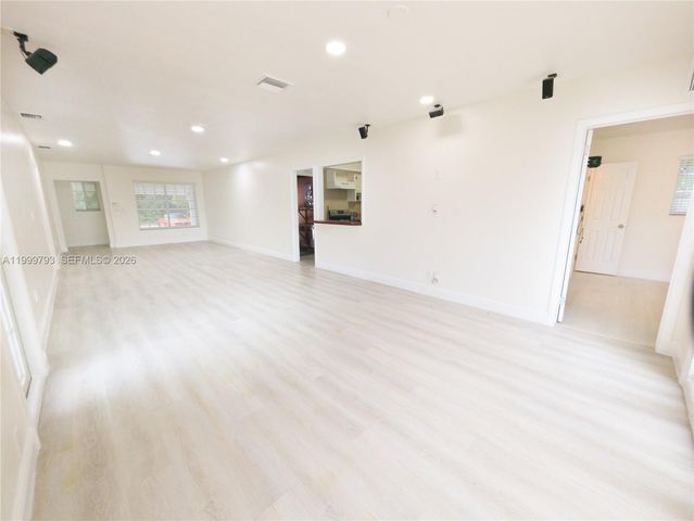 5781 SW 25th St, Miami, FL 33155